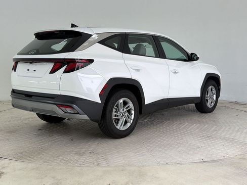 Used 2025 Hyundai Tucson SE FWD image 9