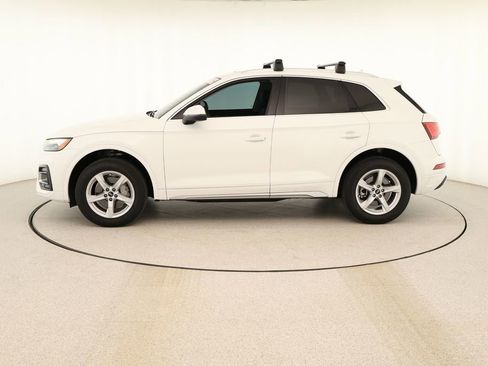 Certified 2023 Audi Q5 2.0T Premium w/ Convenience Package image 2