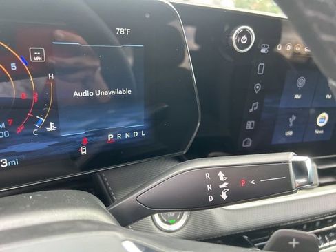 New 2026 Chevrolet Equinox LT w/ Convenience Package II image 28