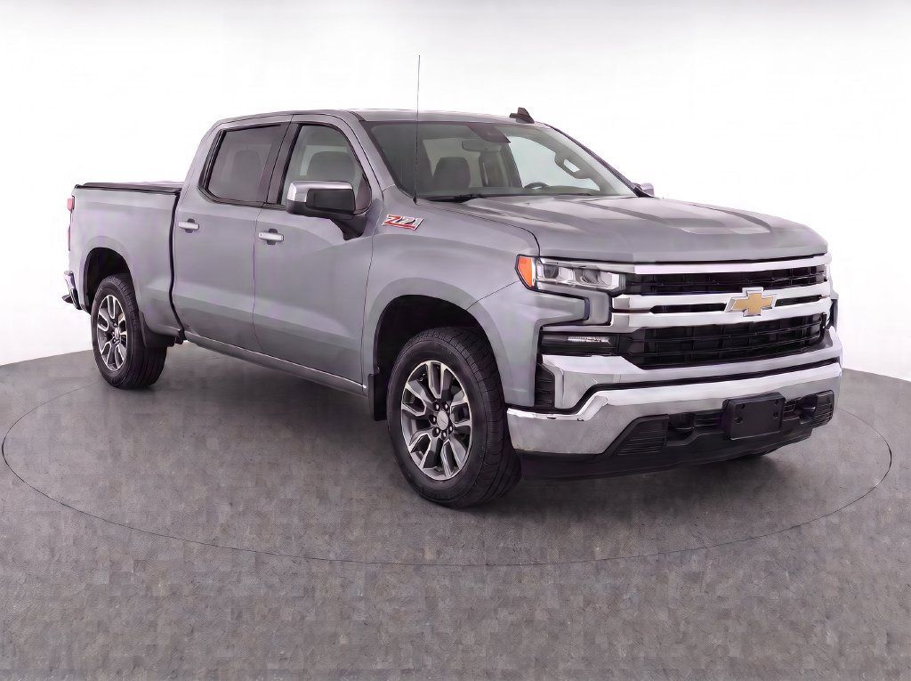 Used 2020 Chevrolet Silverado 1500 LT w/ All-Star Edition AWD/4WD image 2