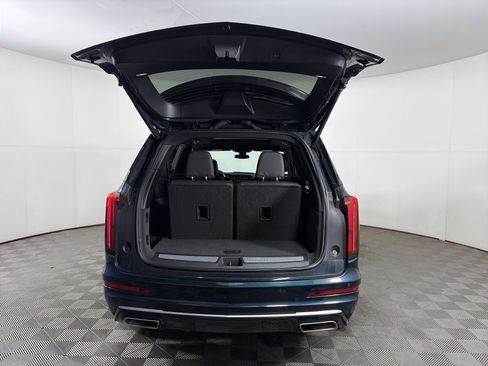 Certified 2025 Cadillac XT6 Premium Luxury image 19