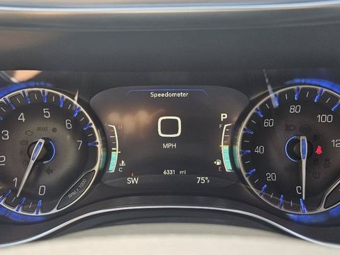 Used 2026 Chrysler Pacifica Limited w/ S Appearance Package FWD image 12