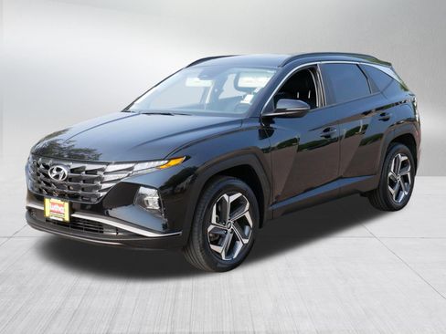 Used 2023 Hyundai Tucson SEL w/ Convenience Package AWD/4WD image 3