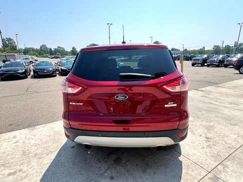 Used 2016 Ford Escape SE w/ Equipment Group 201A image 6