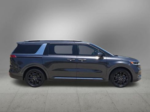 Certified 2024 Kia Carnival SX FWD image 7