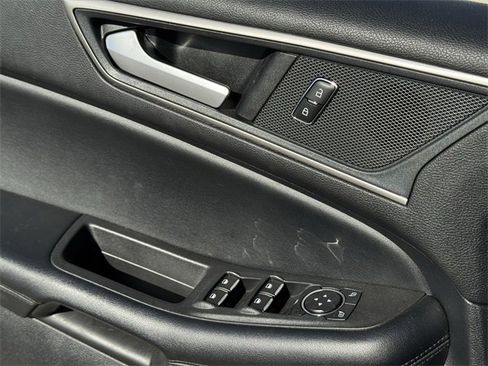 Used 2022 Ford Edge SEL image 24