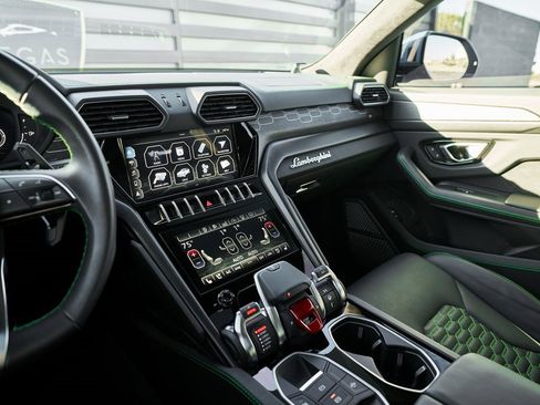 Used 2021 Lamborghini Urus image 61