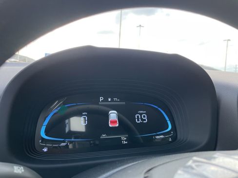 New 2026 Hyundai Venue SE image 13