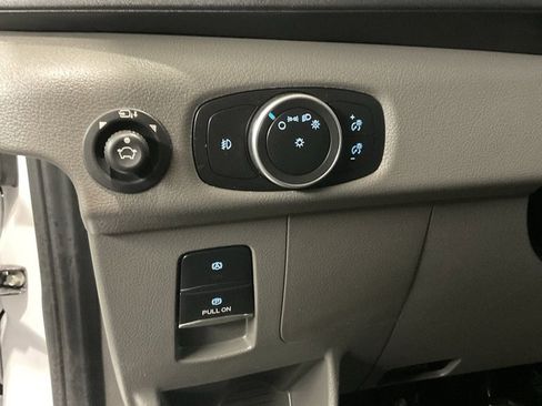 Used 2023 Ford Transit 350 XLT image 8