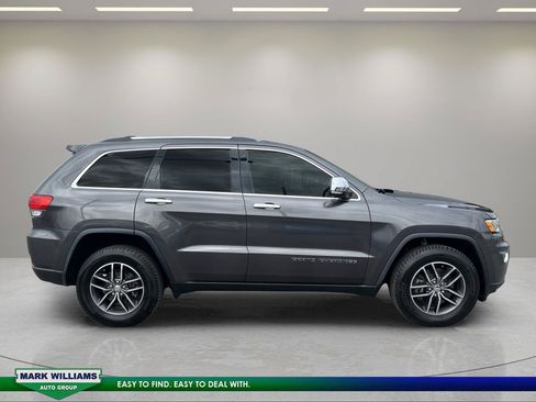 Used 2018 Jeep Grand Cherokee Limited AWD/4WD image 2
