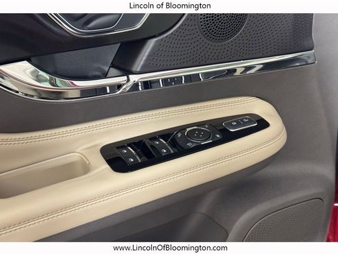 Used 2024 Lincoln Corsair AWD w/ Equipment Group 101A image 23