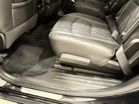 Used 2023 Buick Enclave Avenir w/ Avenir Technology Package image 17