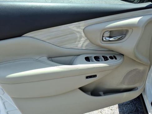 Used 2015 Nissan Murano SL AWD/4WD image 16