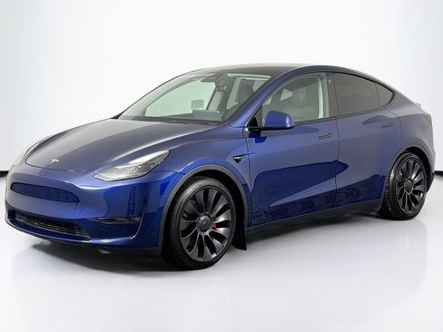 Used 2023 Tesla Model Y Performance image 6