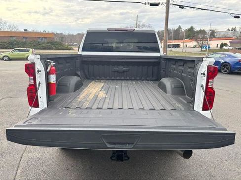 Used 2025 Chevrolet Silverado 2500 LT AWD/4WD image 8