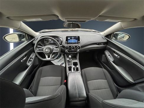 Used 2024 Nissan Sentra SV image 10