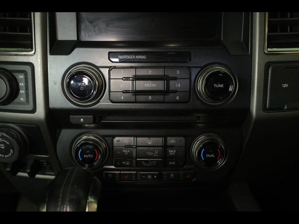 Used 2018 Ford F150 Raptor w/ Equipment Group 802A Luxury AWD/4WD image 27