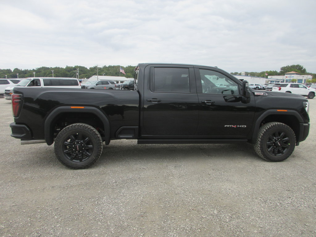 New 2026 GMC Sierra 3500 AT4 w/ AT4 Premium Plus Package AWD/4WD image 3