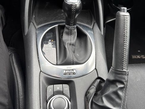 Used 2023 MAZDA MX-5 Miata Grand Touring w/ Weather Package image 8