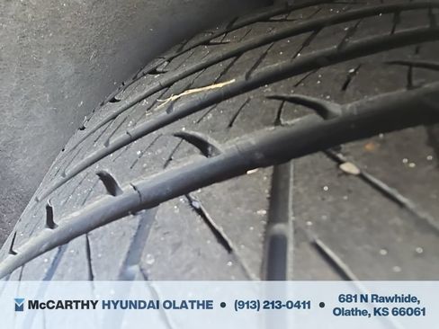 Used 2017 Chevrolet Malibu LT FWD image 20
