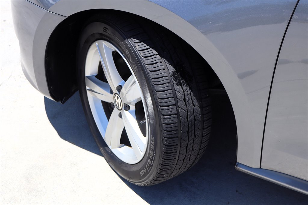 Used 2013 Volkswagen Passat TDI SE FWD image 10