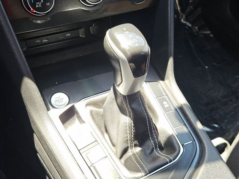 Used 2022 Volkswagen Tiguan S FWD image 17