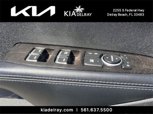 Used 2017 Kia Sorento EX image 16