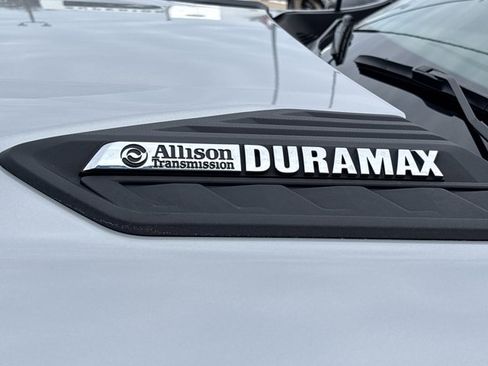 Used 2022 Chevrolet Silverado 2500 LTZ w/ LTZ Plus Package image 12