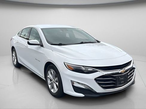 Used 2023 Chevrolet Malibu LT image 2