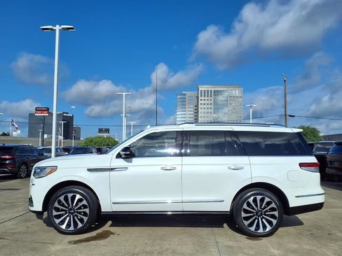 Certified 2023 Lincoln Navigator Reserve RWD image 24