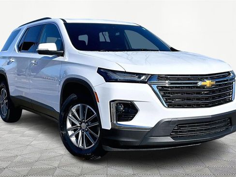 Used 2023 Chevrolet Traverse LT image 12