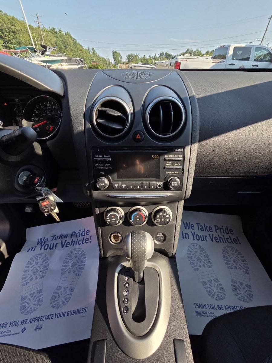 Used 2014 Nissan Rogue S w/ Convenience Package AWD/4WD image 24