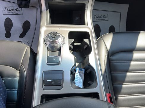 Used 2024 Ford Edge SEL AWD/4WD image 14