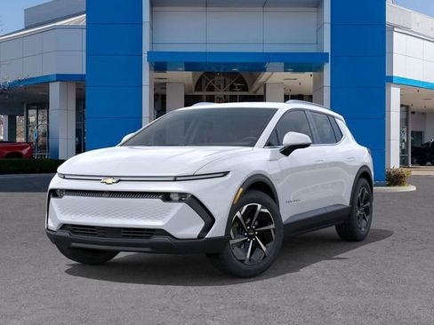 New 2026 Chevrolet Equinox EV LT image 6