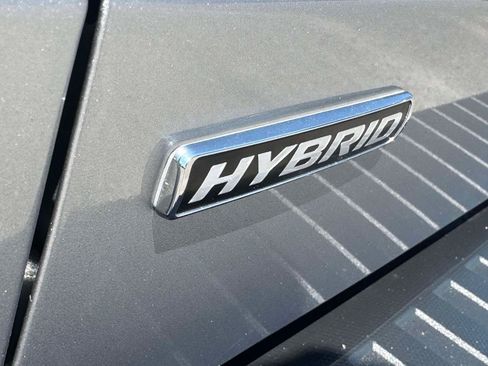 Used 2022 Ford Maverick Lariat w/ Lariat Luxury Package FWD image 9
