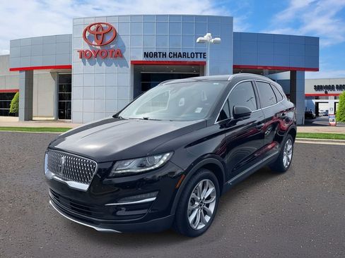 Used 2019 Lincoln MKC Select w/ Select Plus Package image 4