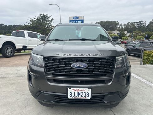 Used 2019 Ford Explorer Sport image 2