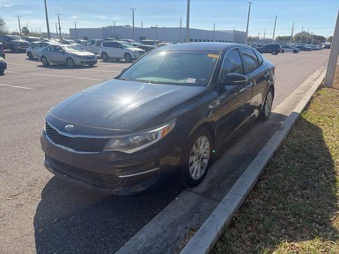 Used 2018 Kia Optima LX w/ 17" Alloy Wheels Package image 1