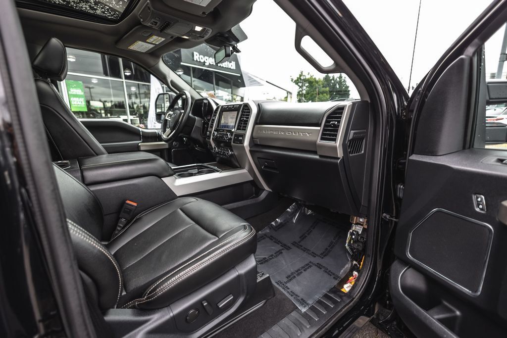 Used 2021 Ford F250 Lariat w/ Tremor Off-Road Package AWD/4WD image 32