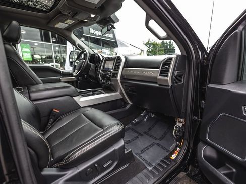 Used 2021 Ford F250 Lariat w/ Tremor Off-Road Package AWD/4WD image 32