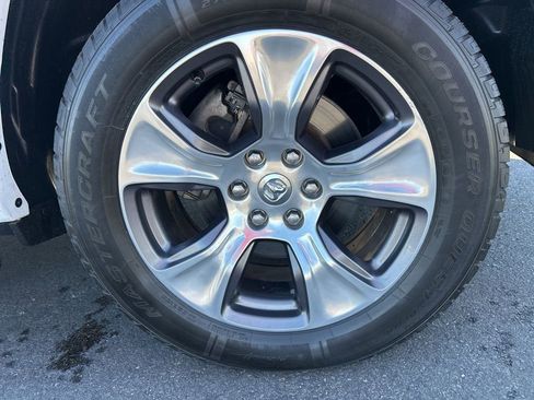 Used 2020 RAM 1500 Laramie image 31