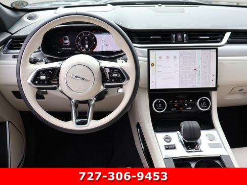 Used 2026 Jaguar F-PACE R-Dynamic S image 18