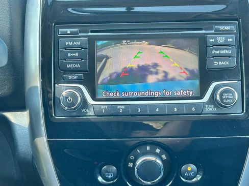 Used 2018 Nissan Versa Note SV FWD image 22