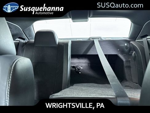 Used 2016 Dodge Challenger SRT w/ Technology Group image 7