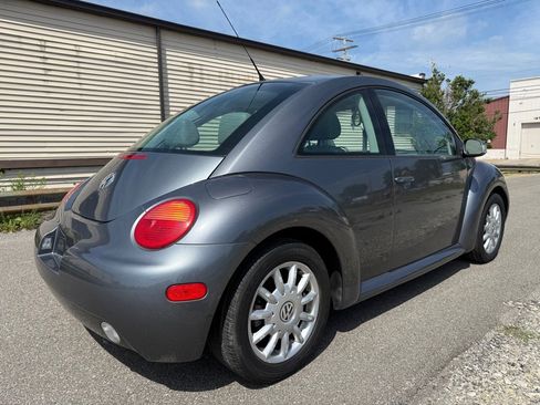 Used 2005 Volkswagen Beetle GLS FWD image 3
