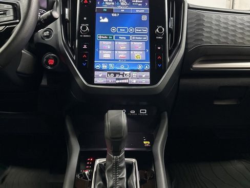 Used 2025 Subaru Forester Premium image 24