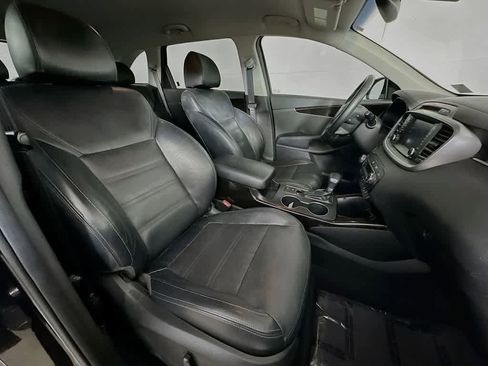 Used 2019 Kia Sorento EX FWD image 15