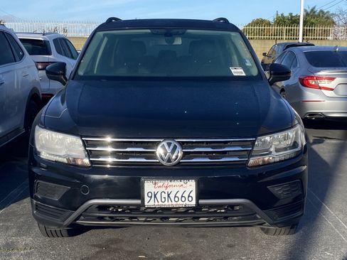 Used 2020 Volkswagen Tiguan SEL image 2
