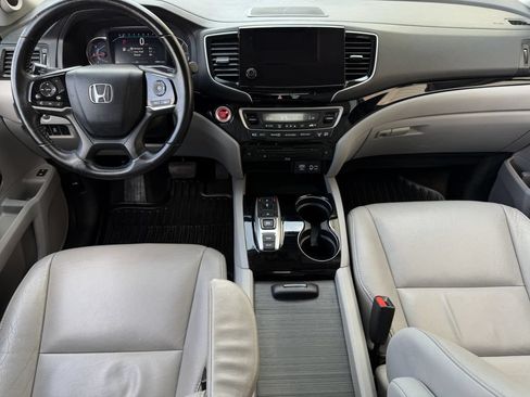 Used 2020 Honda Pilot Touring image 11