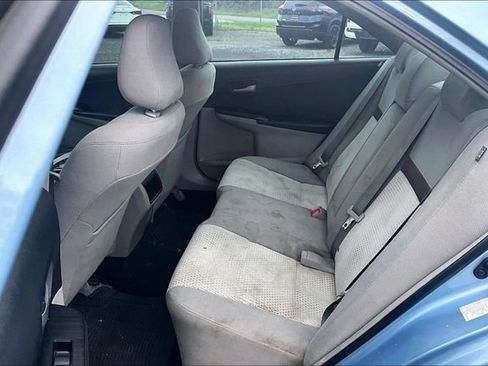 Used 2012 Toyota Camry L image 8